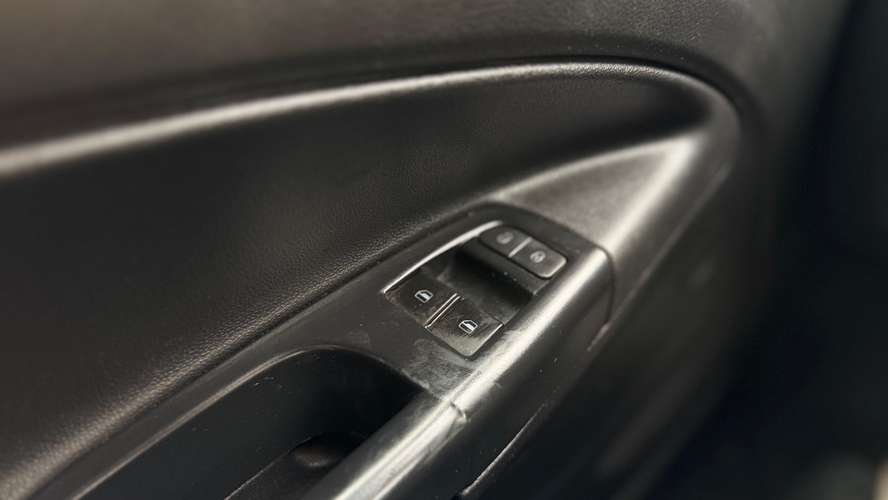 VOLKSWAGEN SAVEIRO 1.6 CD (2023) - Imagen 19