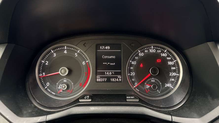 VOLKSWAGEN SAVEIRO 1.6 CD (2023) - Imagen 8