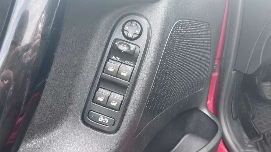 CITROEN C3 1.6 VTI MT (2014) - Imagen 15