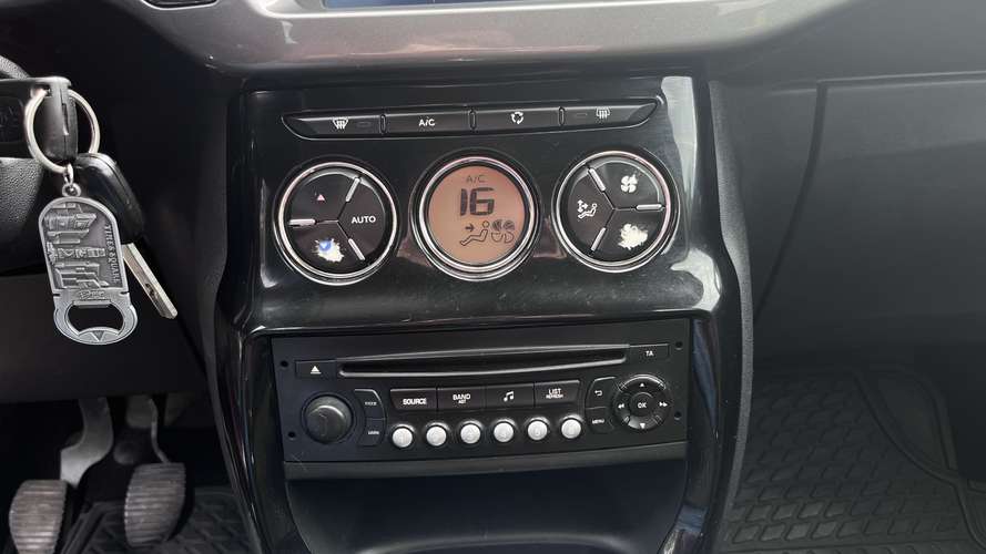 CITROEN C3 1.6 VTI MT (2014) - Imagen 10