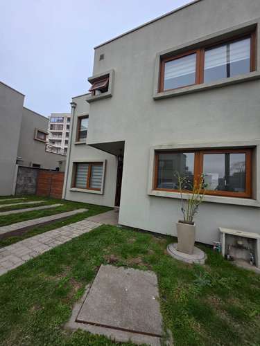SE ARRIENDA HERMOSA CASA AMOBLADA SECTOR SOR VICENTA - Imagen 2
