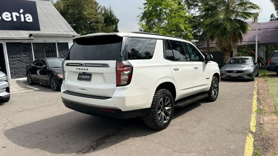 Chevrolet Tahoe Z71 4X4 5.3L AT (2022)