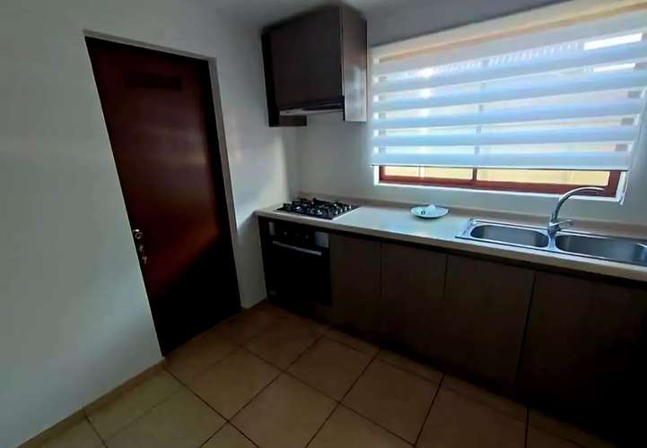 SE ARRIENDA HERMOSA CASA EN HACIENDA LAS CRUCES - Imagen 4