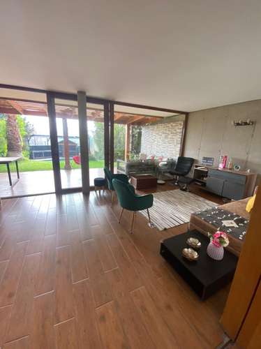 Increíble vista, 4D 3B mas servicios, condominio bajos gastos comunes, piscina temperada, a 1 min Mayflower.