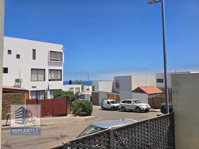 ARRIENDO Casa, 4 habitaciones Condominio Terrazas del Mar -  Sector Sur IQQ