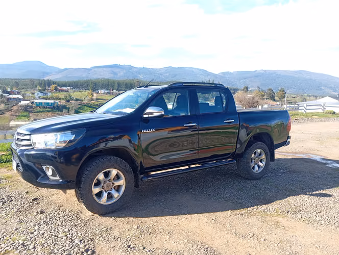Toyota Hilux 2.7 DX 4X2 MT 4P del 2016.