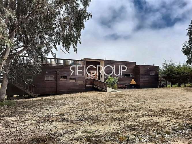 Venta Negocio Turístico - Casa y Cabañas con vista al mar