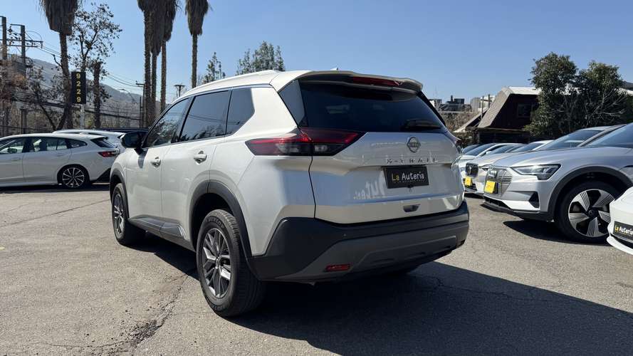 Nissan X-Trail 2.5 4X2 7P CVT (2024) - Imagen 3