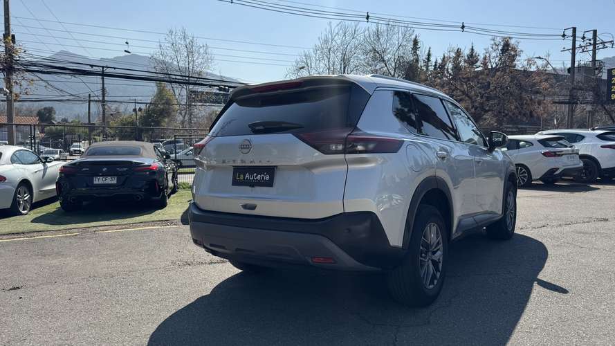 Nissan X-Trail 2.5 4X2 7P CVT (2024) - Imagen 4