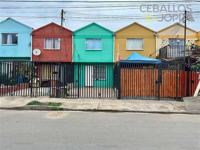 Casa en arriendo de 2 dorm. en Villa Alemana