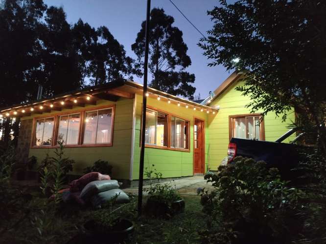 Vendemos hermosa propiedad con casa y cabaña a solo pasos de la ruta 5 sur.!!