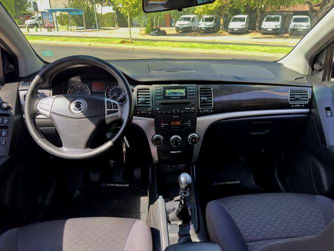 SSANGYONG KORANDO 2.0 MEC FULL AIRE AIRBAG ABS VER EN LAS CONDES 2014 - Imagen 14