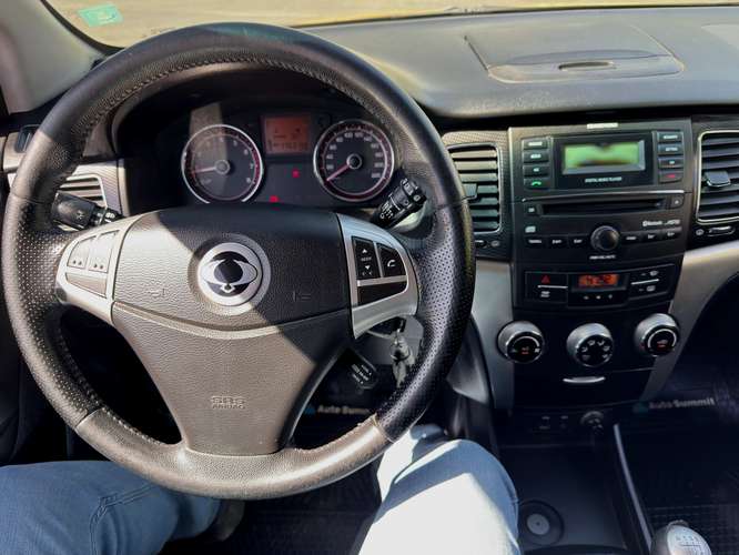 SSANGYONG KORANDO 2.0 MEC FULL AIRE AIRBAG ABS VER EN LAS CONDES 2014 - Imagen 11