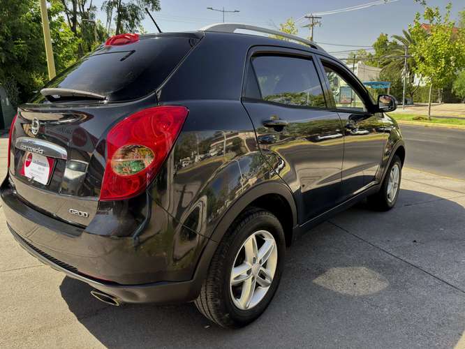 SSANGYONG KORANDO 2.0 MEC FULL AIRE AIRBAG ABS VER EN LAS CONDES 2014 - Imagen 7