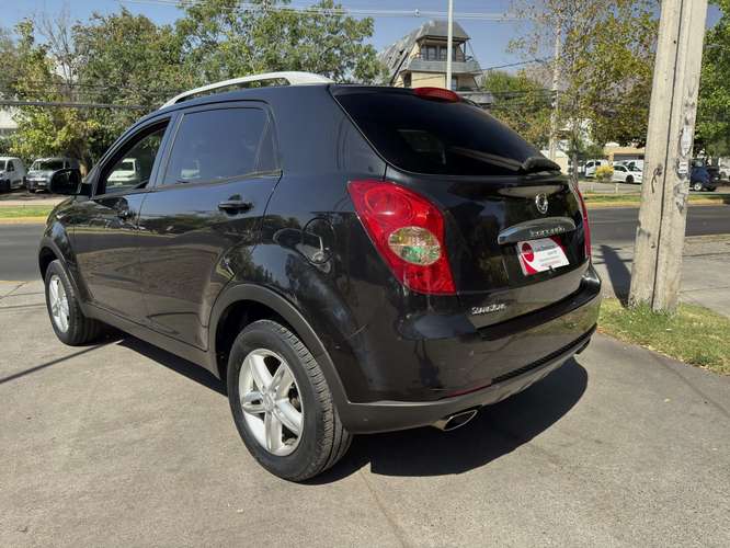 SSANGYONG KORANDO 2.0 MEC FULL AIRE AIRBAG ABS VER EN LAS CONDES 2014 - Imagen 5