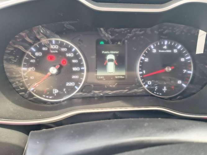 Vendo mi auto x cambio de rubro