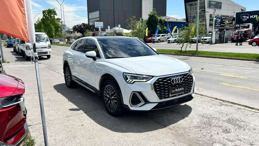 AUDI Q3 SPORTBACK 35 TFSI 1.4 AUT (2021) - Imagen 2