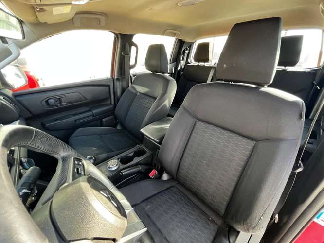 Mitsubishi L200 Katana D/C 2.4 TDI MT XRT 4X4 2024 - Imagen 12