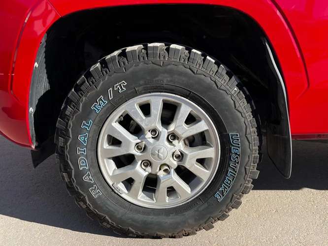 Mitsubishi L200 Katana D/C 2.4 TDI MT XRT 4X4 2024 - Imagen 11