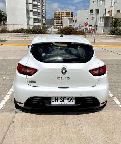 RENAULT CLIO EXPRESSION 1.2 – AÑO 2019
