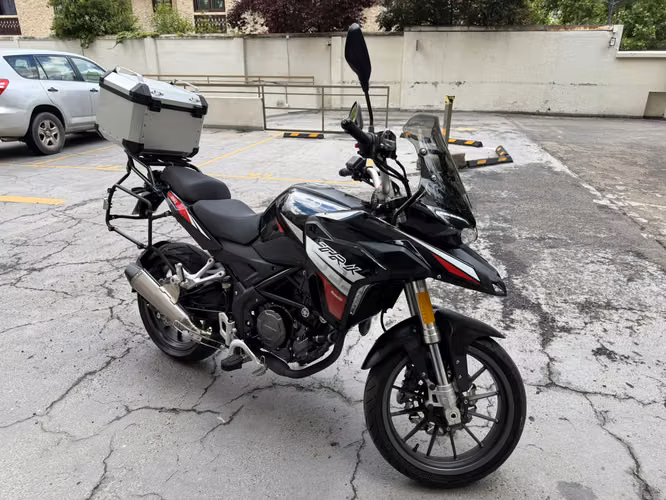 TRK 251 AÑO 2020 con 3.950 KM Y MALETAS