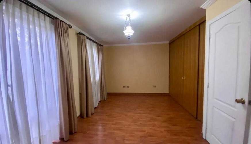 Moderna Casa con Excelente Conectividad (187145) - Imagen 19
