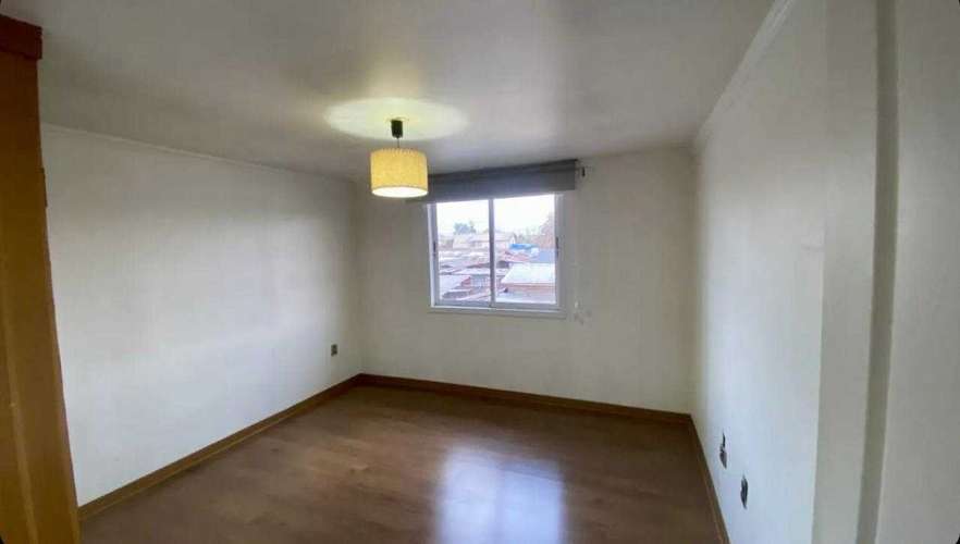 Moderna Casa con Excelente Conectividad (187145) - Imagen 17