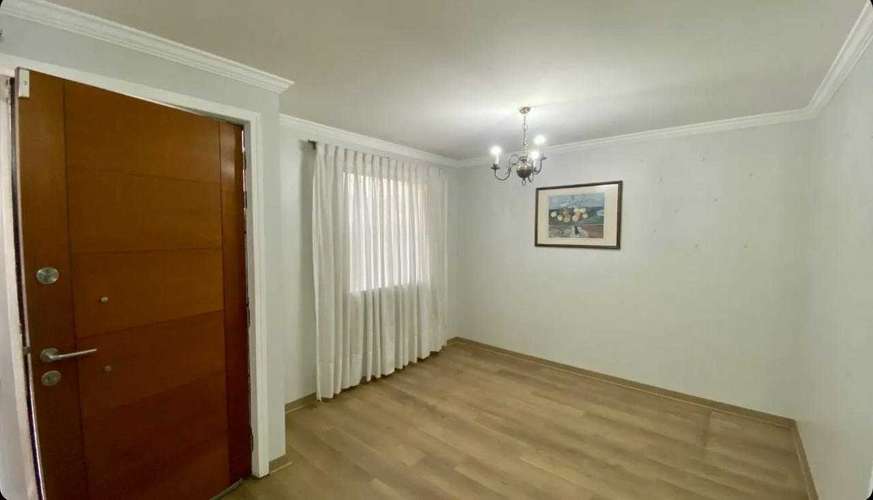 Moderna Casa con Excelente Conectividad (187145) - Imagen 7