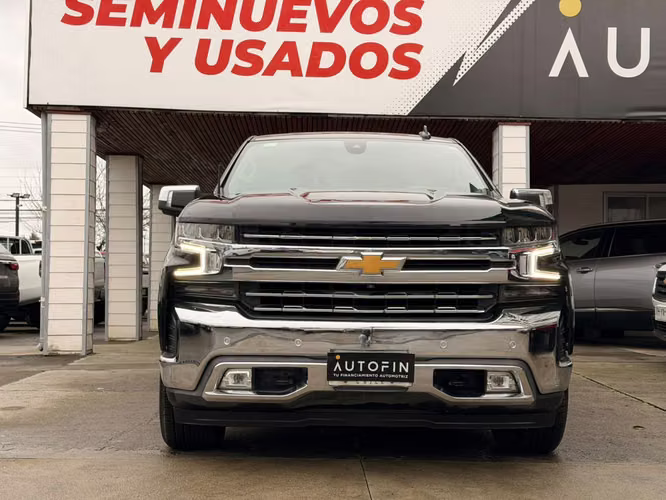 CHEVROLET SILVERADO 5.3 LTZ AUTOMATICA 55 MIL KM AÑO 2022 FACTURABLE CON IVA