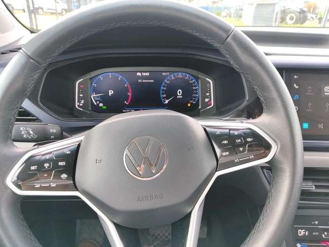 VOLKSWAGEN TAOS 2025