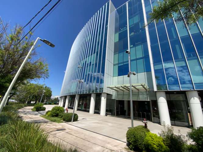 Local planta libre en galería de Clínica Sta Maria Apoquindo