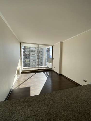 Departamento asoleado, locomoción a la puerta. - Imagen 6