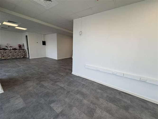 Oficina en arriendo en Lo Barnechea - Imagen 7