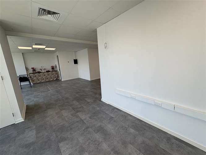 Oficina en arriendo en Lo Barnechea - Imagen 9