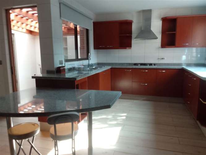 Casa en arriendo de 5 dorm. en Colina - Imagen 4