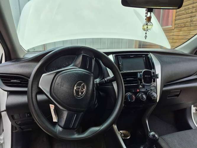 Toyota Yaris 2021 XLI 1.5 Sedan - Imagen 5