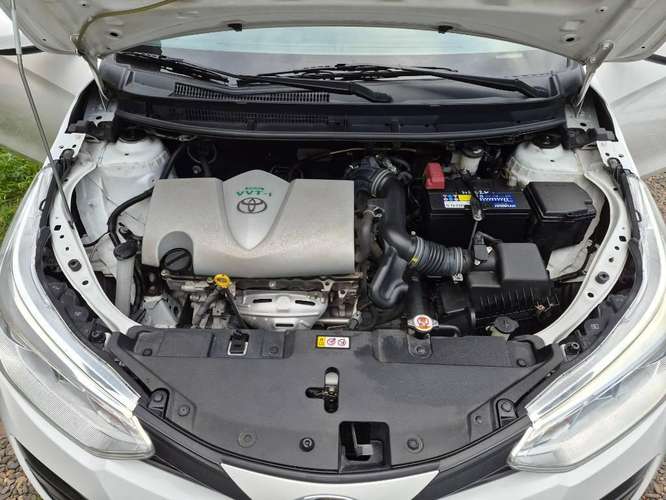 Toyota Yaris 2021 XLI 1.5 Sedan - Imagen 6