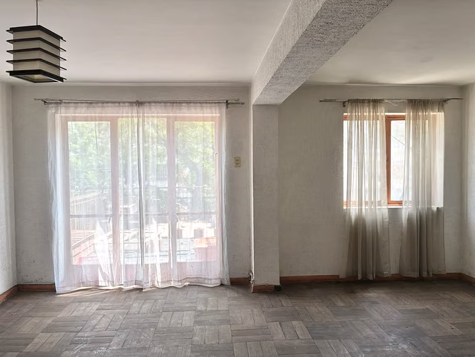 Amplio y luminoso Departamento para remodelar a pasos de Metro Los Héroes