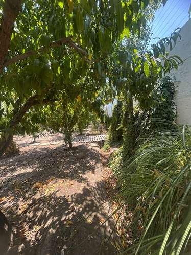 SE VENDE HERMOSA CASA ESQUINA EN LOS ANDES