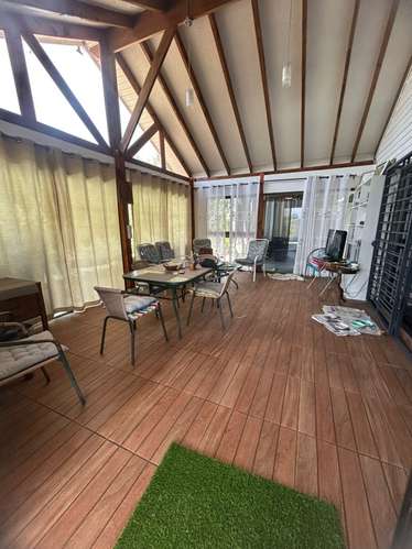 SE VENDE HERMOSA CASA ESQUINA EN LOS ANDES