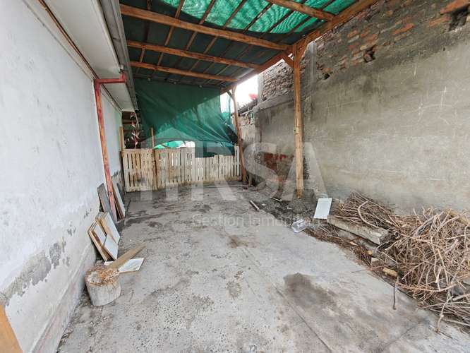 CASA GRAN TERRENO USO COMERCIAL O HABITACIONAL (187239)