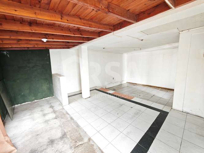 CASA GRAN TERRENO USO COMERCIAL O HABITACIONAL (187239)