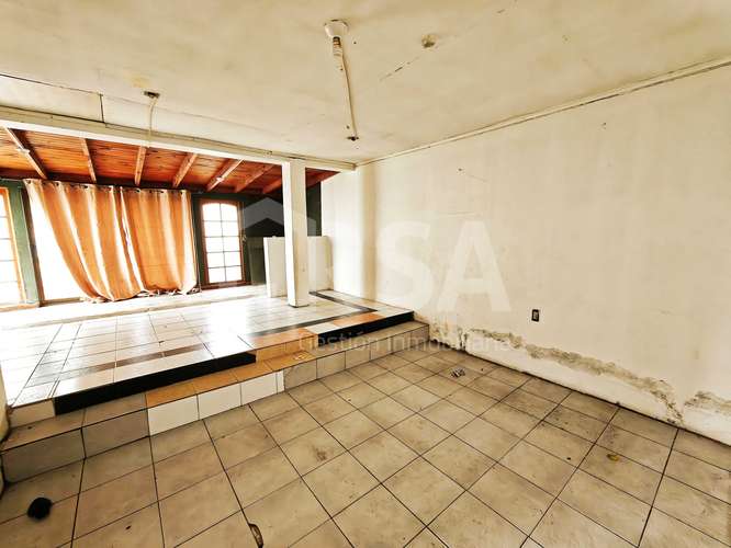 CASA GRAN TERRENO USO COMERCIAL O HABITACIONAL (187239)