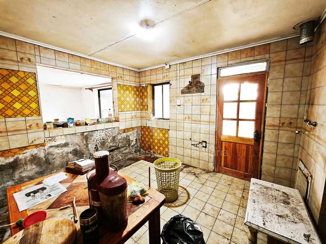 CASA GRAN TERRENO USO COMERCIAL O HABITACIONAL (187239)