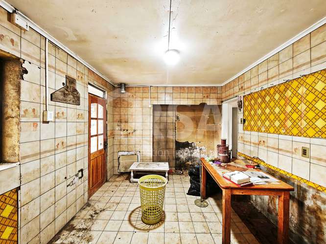 CASA GRAN TERRENO USO COMERCIAL O HABITACIONAL (187239)