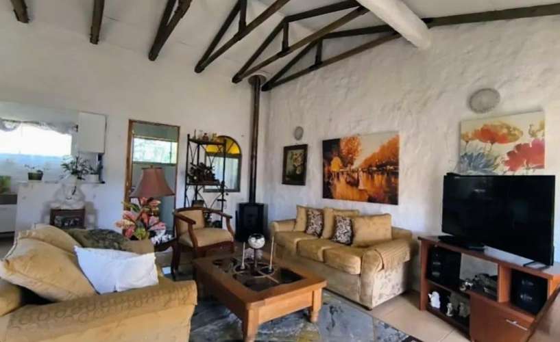 SE VENDE HERMOSA CASA ESTILO MEDITERRÁNEO