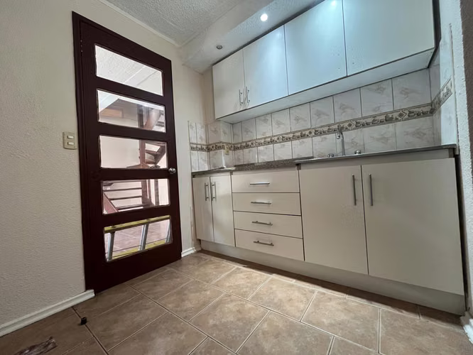 VENDE CASA VILLA PUERTA NORTE  DE LINARES - Imagen 6