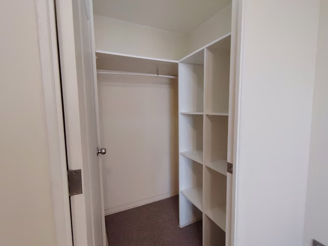 Vendo Depto Edificio Plaza del Este, Chillán, 2 Dormitorios, 2 Baños, Estacionamiento - Imagen 3