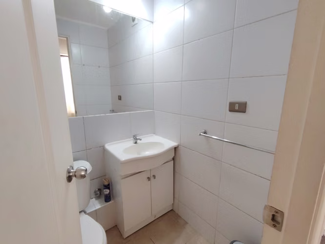 Vendo Depto Edificio Plaza del Este, Chillán, 2 Dormitorios, 2 Baños, Estacionamiento - Imagen 4