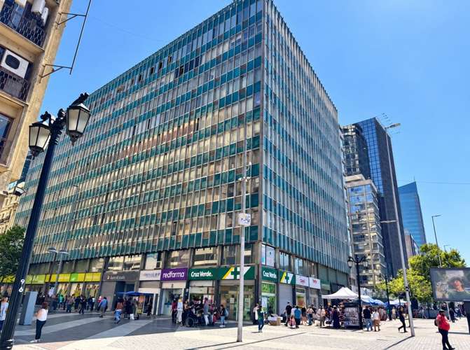 LINDA OFICINA EN ARRIENDO EN AHUMADA CON ALAMEDA